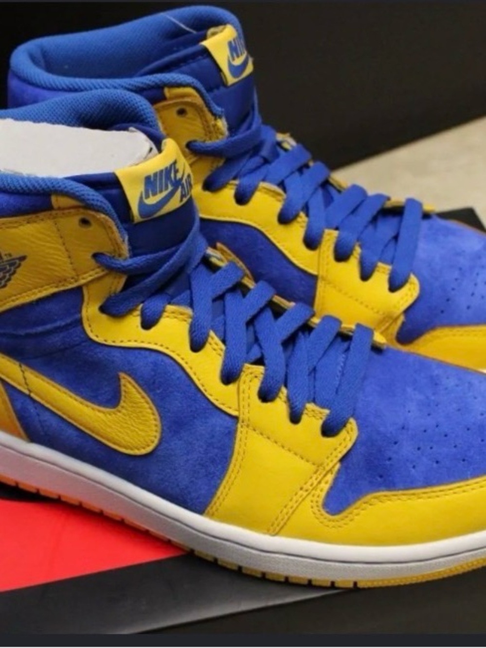 Nike Men’s High-Top Sneakers in Blue & Yellow OG Retro Laney